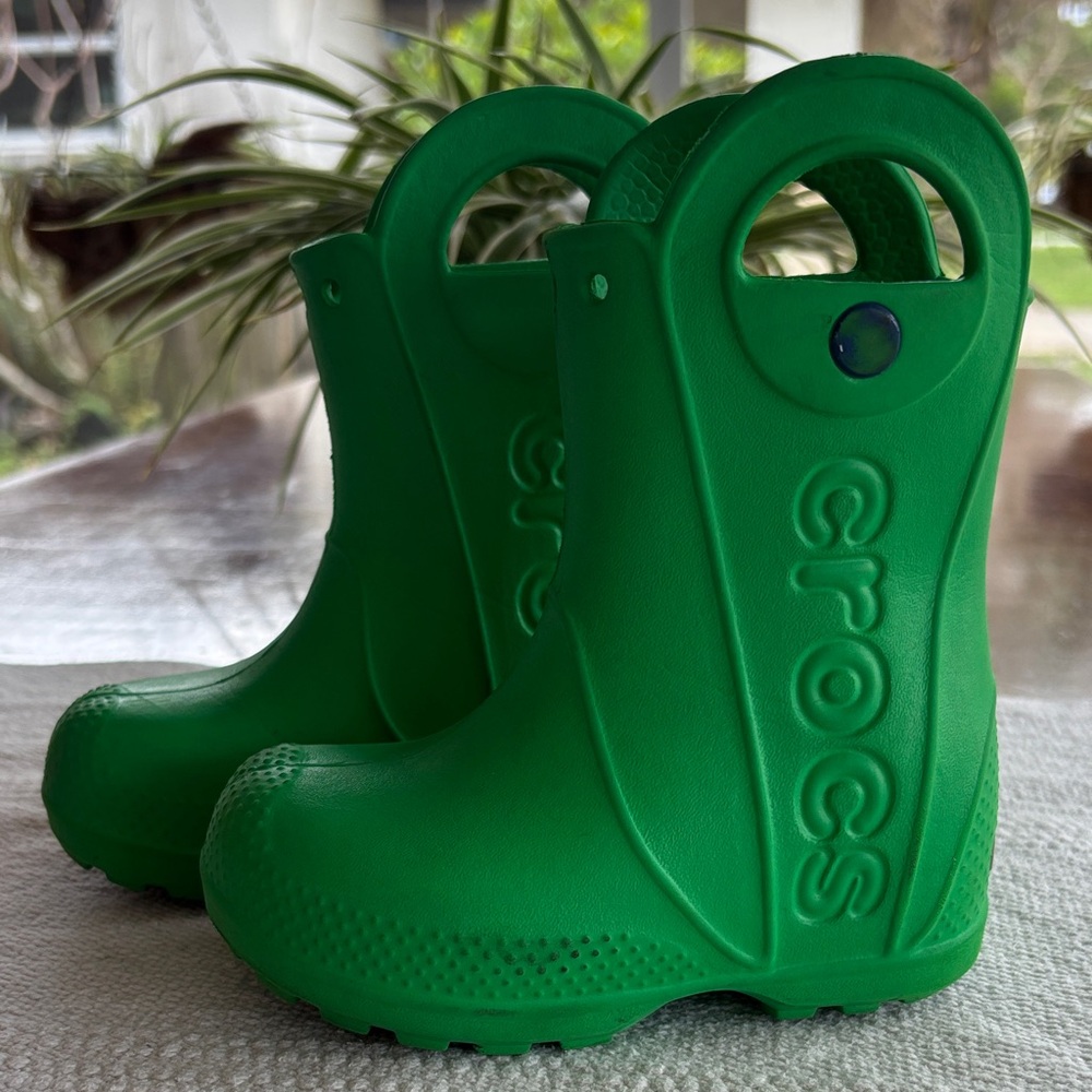 CROCS Green Kids Rain Boots with Easy Pull Handles